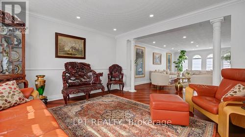 624 Pleasant Park Road, Ottawa, ON - Indoor Photo Showing Living Room