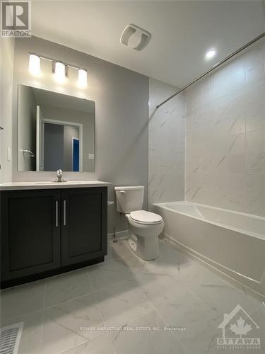 487 Cope Drive, Ottawa, ON - Indoor Photo Showing Bathroom