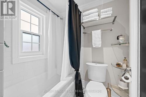 529 Mcleod Street, Ottawa, ON - Indoor Photo Showing Bathroom
