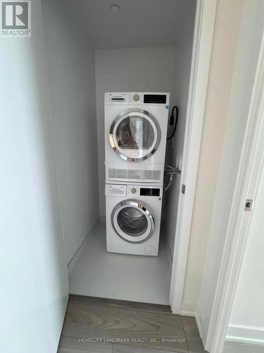 2310 - 5858 Yonge Street, Toronto, ON - Indoor Photo Showing Laundry Room