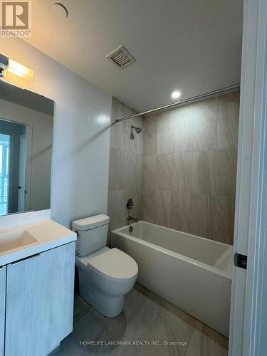 2310 - 5858 Yonge Street, Toronto, ON - Indoor Photo Showing Bathroom