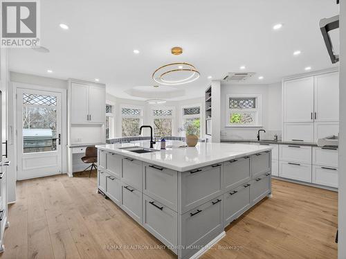 11 Ormsby Crescent, Toronto, ON - Indoor Photo Showing Kitchen