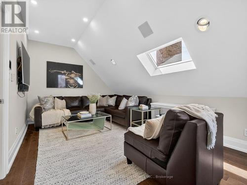 11 Ormsby Crescent, Toronto, ON - Indoor