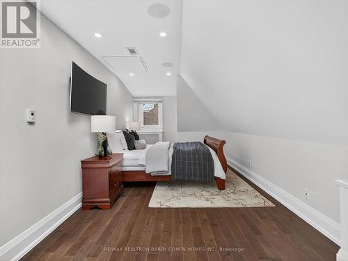 11 Ormsby Crescent, Toronto, ON - Indoor