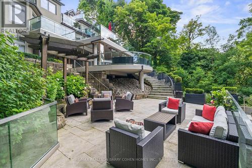 11 Ormsby Crescent, Toronto, ON - Outdoor