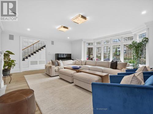 11 Ormsby Crescent, Toronto, ON - Indoor Photo Showing Living Room