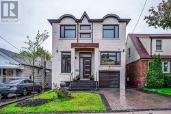 1A ROBLIN AVENUE Toronto, ON M4C 3P7