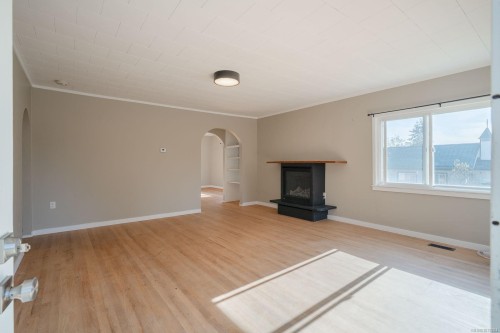 1640 Cedar Rd, Nanaimo, BC 