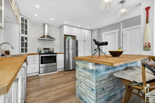 276 Winter Harbour Rd, Winter Harbour, BC 