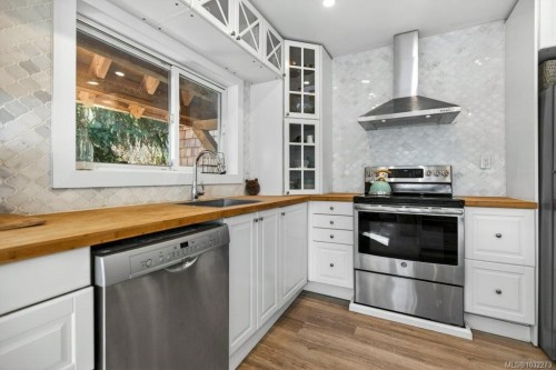 276 Winter Harbour Rd, Winter Harbour, BC 