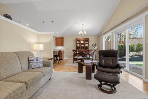 5892 Stonehaven Dr, Duncan, BC 