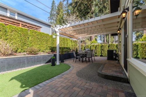 5892 Stonehaven Dr, Duncan, BC 