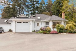 2-1968 Cultra Ave Central Saanich, BC V8M 2J8