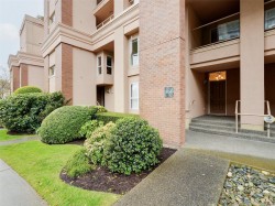 104-75 Songhees Rd Victoria, BC V9A 7M5