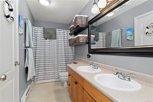 524 Grayson Rd, Campbell River, BC 