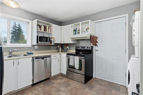 524 Grayson Rd, Campbell River, BC 