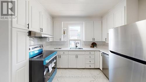 23 Marsh Road, Toronto, ON - Indoor Photo Showing Kitchen