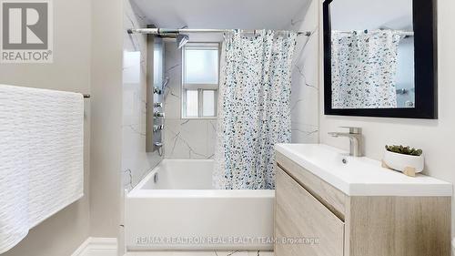 23 Marsh Road, Toronto, ON - Indoor Photo Showing Bathroom