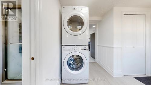 23 Marsh Road, Toronto, ON - Indoor Photo Showing Laundry Room