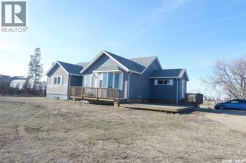 600 Railway Avenue E, Assiniboia, SK - Outdoor With Deck Patio Veranda