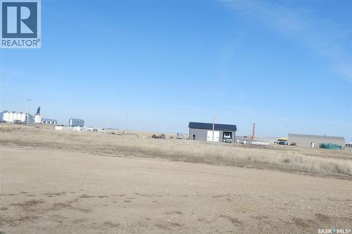 600 Railway Avenue E, Assiniboia, SK - Outdoor