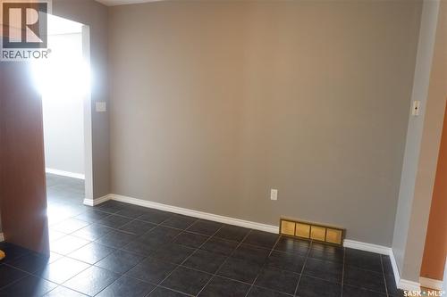 600 Railway Avenue E, Assiniboia, SK - Indoor Photo Showing Other Room