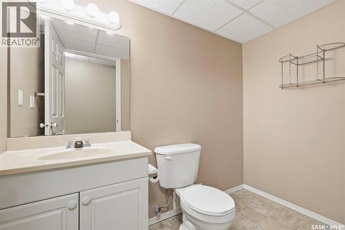 106 Lashyn Cove, Saskatoon, SK - Indoor Photo Showing Bathroom
