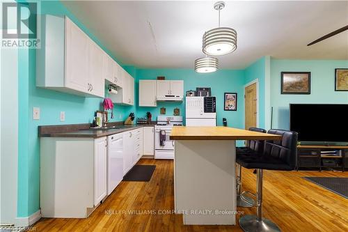 219 Avondale Street, Hamilton, ON - Indoor Photo Showing Kitchen