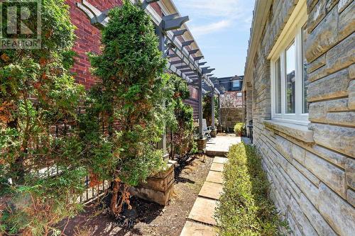 121 Macdonald Street, Ottawa, ON - Outdoor