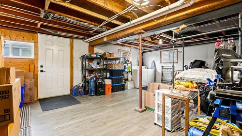 103 8Th Avenue, Creston, BC - Indoor Photo Showing Basement