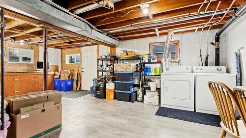 103 8Th Avenue, Creston, BC - Indoor