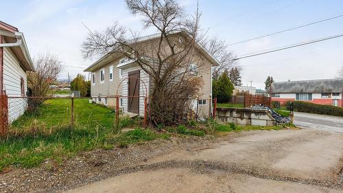 103 8Th Avenue, Creston, BC - Outdoor