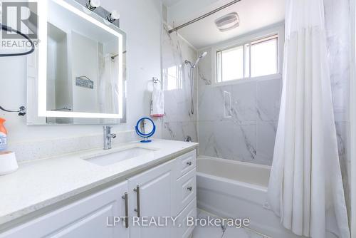 7101 Codlin Avenue, Mississauga, ON - Indoor Photo Showing Bathroom
