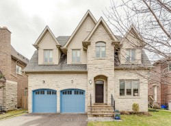 12 Silverton Avenue Toronto, ON M3H 3E6