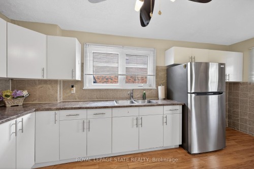 163 Rosedale Avenue, Hamilton, ON - Indoor Photo Showing Kitchen With Double Sink