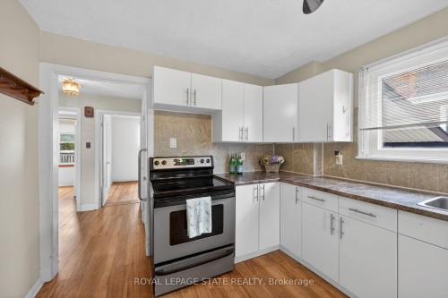 163 Rosedale Avenue, Hamilton, ON - Indoor Photo Showing Kitchen
