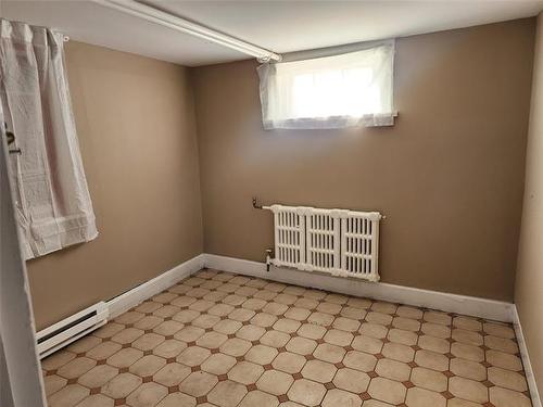 74 St Mary'S Rd, Winnipeg, MB 