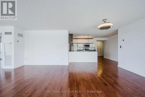 609 - 10 Navy Wharf Court, Toronto, ON - Indoor Photo Showing Other Room