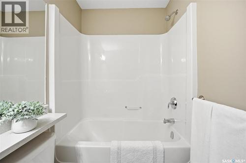 1216 Pringle Way, Saskatoon, SK - Indoor Photo Showing Bathroom