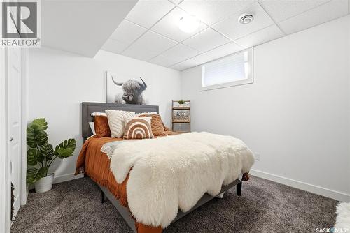 2709 24Th Avenue, Regina, SK - Indoor Photo Showing Bedroom