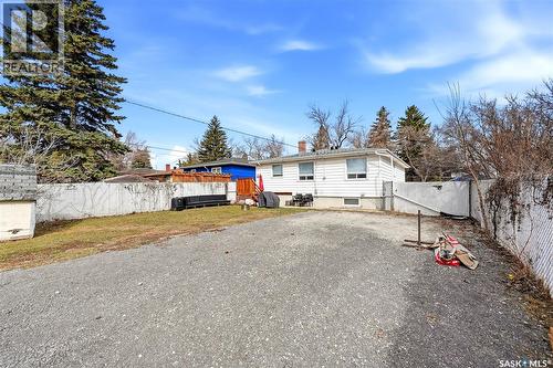2709 24Th Avenue, Regina, SK - Outdoor