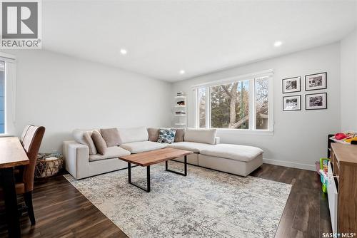 2709 24Th Avenue, Regina, SK - Indoor Photo Showing Living Room