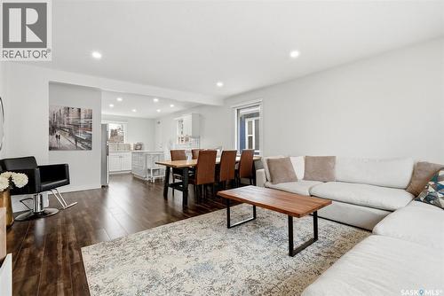 2709 24Th Avenue, Regina, SK - Indoor Photo Showing Living Room