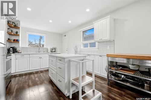 2709 24Th Avenue, Regina, SK - Indoor Photo Showing Kitchen
