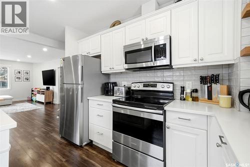 2709 24Th Avenue, Regina, SK - Indoor Photo Showing Kitchen
