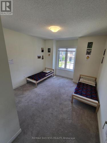 725 Kennedy Circle W, Milton, ON - Indoor Photo Showing Other Room