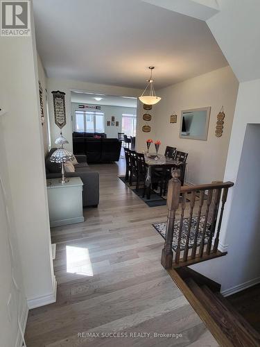 725 Kennedy Circle W, Milton, ON - Indoor