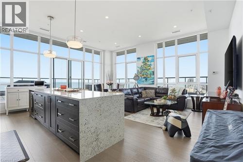 550 North Service Road Unit# 1504, Grimsby, ON - Indoor Photo Showing Other Room