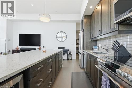 550 North Service Road Unit# 1504, Grimsby, ON - Indoor Photo Showing Kitchen With Upgraded Kitchen