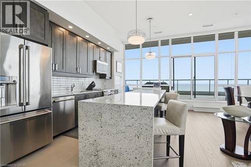 550 North Service Road Unit# 1504, Grimsby, ON - Indoor Photo Showing Kitchen With Upgraded Kitchen